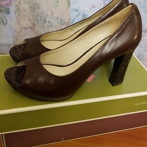 Naturalizer Blaine brown 8 high heels